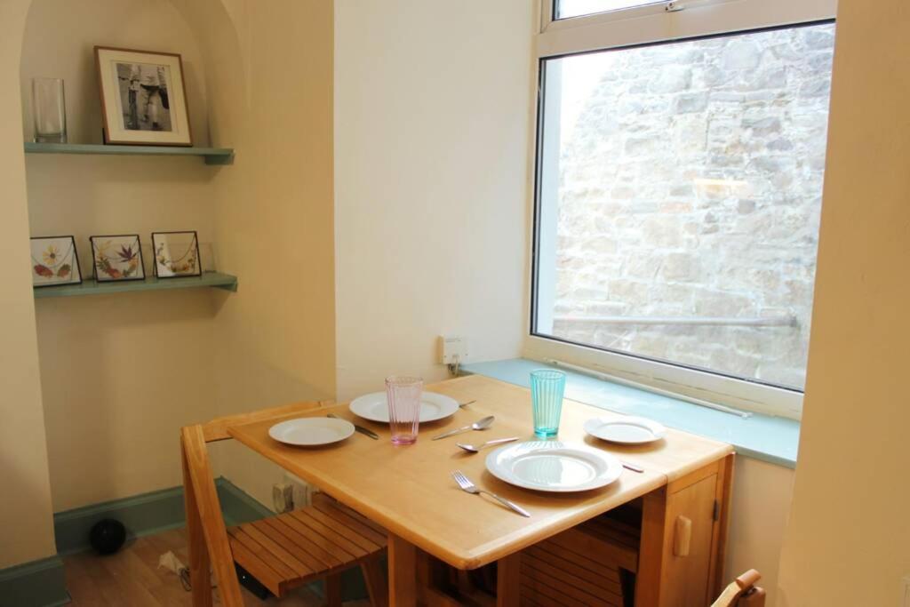 The Snug, A Great Flat In The Heart Of Peebles. Leilighet Eksteriør bilde